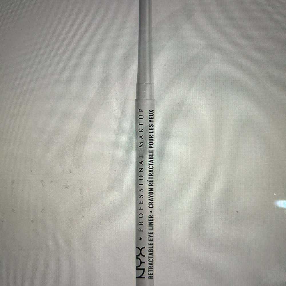 NYX Smooth Glide White Eye Liner (Retractable)